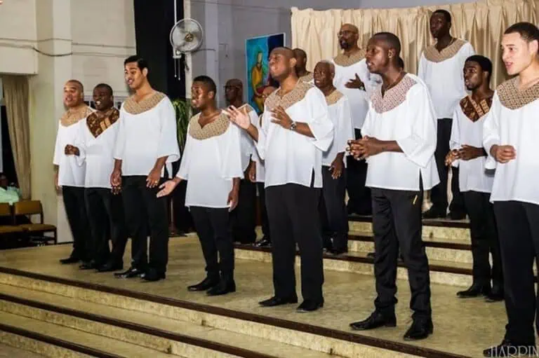 Foto / privécollectie
Het Mannenkoor Harmonie sluit zijn jubileumjaar op 28 december af met het 'Tap' Yari Concert' in de Grote Stadskerk.-.