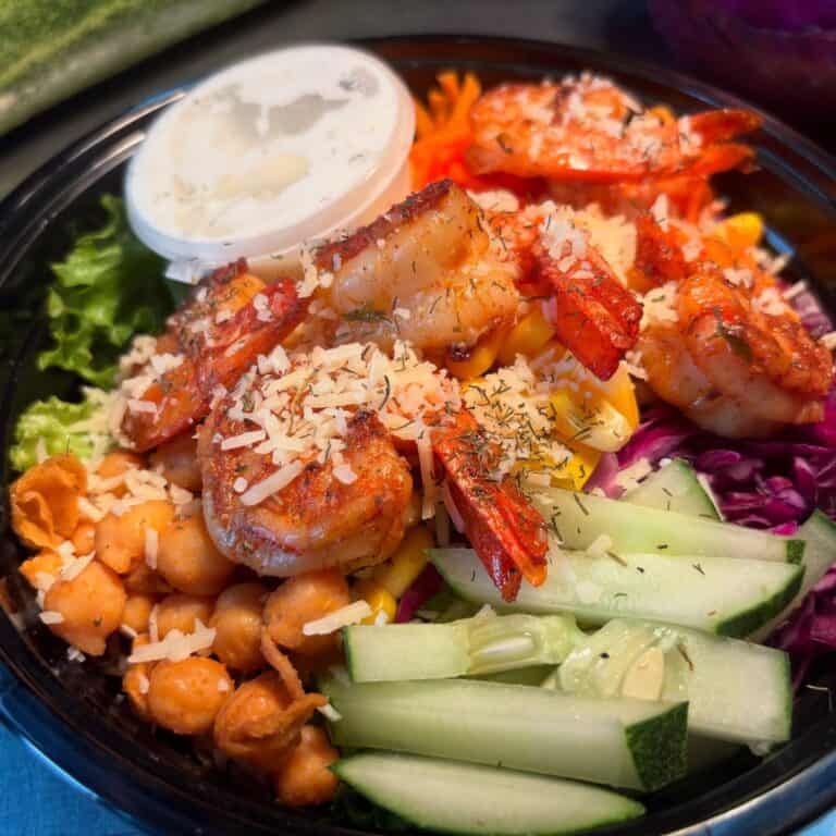 Joey D's - Shrimp salad bowl