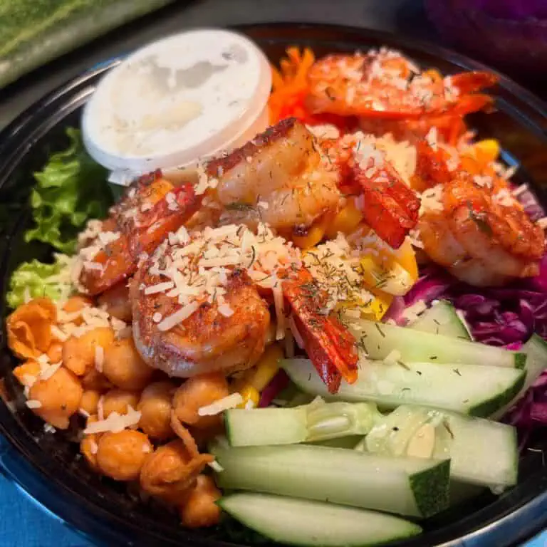 Joey D's - Shrimp salad bowl