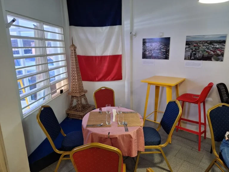 Bistro LeQuatorze V2