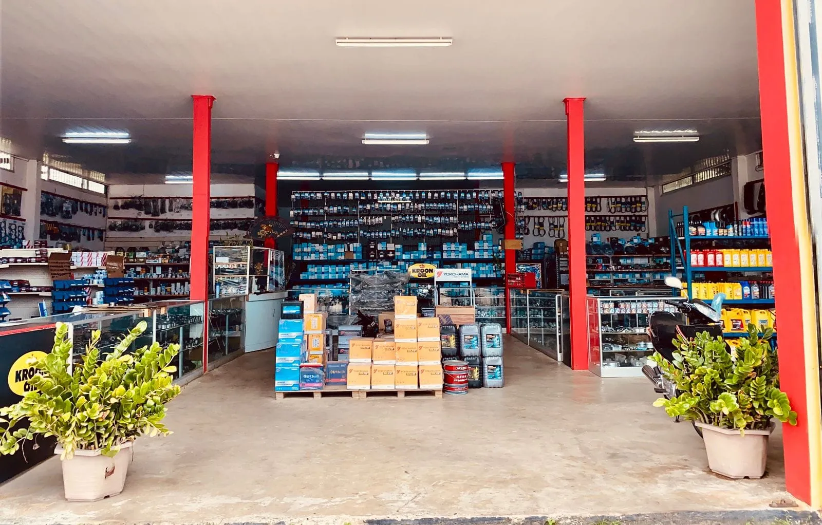 Kelly’s Autoparts & Bromfietszaak - Image 01 (April 16, 2026)